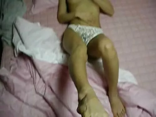 Само в гората студен ...